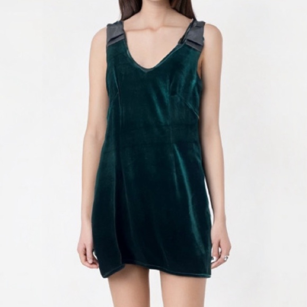 VERO MODA Emerald Green Velvet Bodycon Mini Dress Size M fits smaller